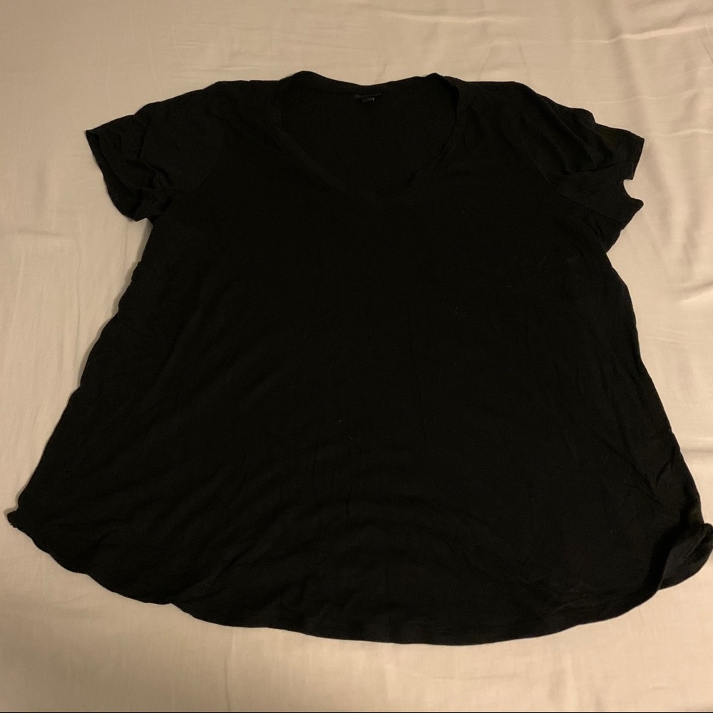 Torrid size 3 black basic tee